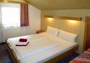 Apartment Elfriede (SZU122) in See - 8 persons, 4 bedrooms