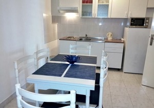 Apartment FAMILY in a holiday house next to the beach
