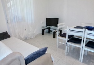 Apartment FAMILY in a holiday house next to the beach