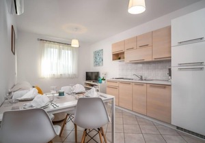 Apartment Fiore by Interhome