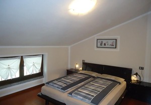 Apartment for 2 adults + 1 child, great view, 200m to the lake / beach, garden
