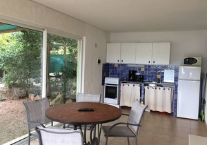 Apartment for 4 people, ground floor, sea view, direct access to the beach