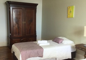 Apartment for 6 people with views over the Tagus