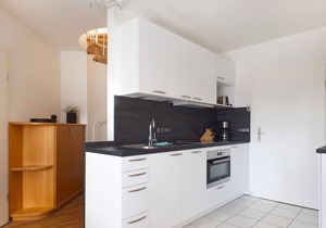 Apartment for up to 5 persons near center and beach, south-west-facing balcony, WLAN, washing machine