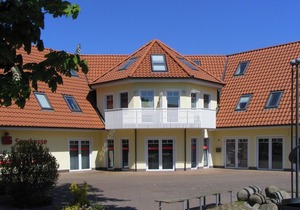 Apartment for up to 5 persons near center and beach, south-west-facing balcony, WLAN, washing machine