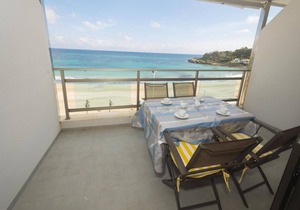 Apartment Frentemar 315 with Sea View, Pool, Wi-Fi & A/C