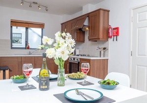 Apartment ∙ 2 bedrooms ∙ 4 guests