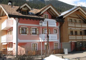 Apartment Giovanni (CPO355) in Campitello - 5 persons, 2 bedrooms