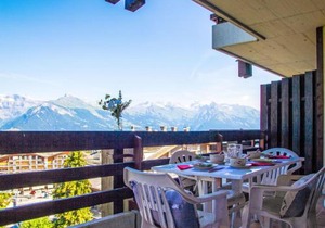 Apartment Hauts de Nendaz A F3 by Interhome