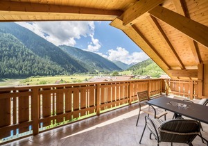 Apartment Hotel 'Naturresidenz Theistadl Apt 301' with Lake View, Garden & Wi-Fi