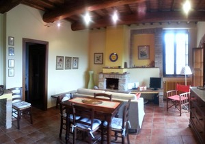 Apartment in an old monastery fully renovated, located in a vast park.