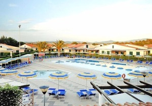 Apartment in Cecina Mare with outdoor pool