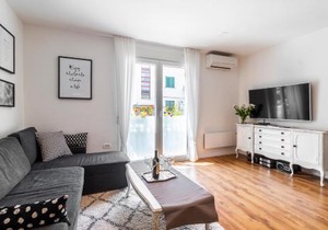 Apartment In Centre For 6