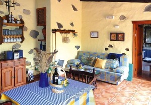 Apartment in Moya with communal pool