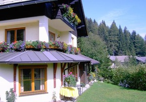 Apartment in Nassfeld near Ski Slopes