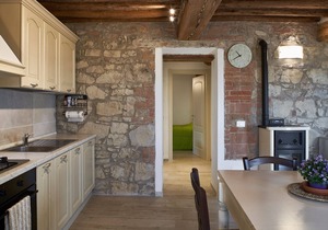 Apartment in renovated farmhouse in typical Chianti Tuscan village