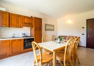 Apartment in Salò with Pool and Olive Groves