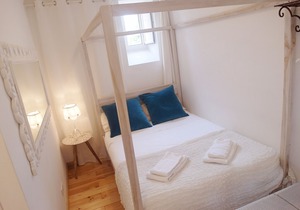 Apartment in the historic center of Lisbon with air conditioning / heater