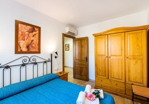 Apartment in the Mountains with Terrace, Mountain Views, Optional Sauna & Whirlpool