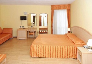 Apartment in the Residence dei Fiori, Baveno