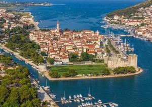 Apartment in Trogir with sea view, terrace, air conditioning, Wi-Fi (3788-2)