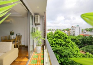 Apartment in Truc Bach, Thanh Nien street near Old Quarter