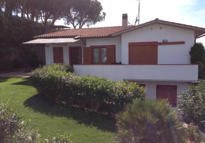 Apartment in villa 2 to 4 persons with large garden stella