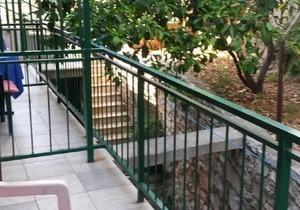 Apartment Kaleb - next to the seashore: SA8-Miro 25(2) - Stomorska, Island Solta, Croatia