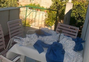 Apartment Kaleb - next to the seashore: SA7-Miro 24(2) - Stomorska, Island Solta, Croatia