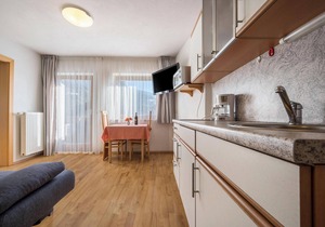 Apartment "Klementhof Nr 4" with Mountain View, Pool, Wi-Fi, Balcony & Garden