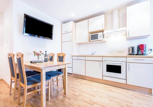 Apartment "Klementhof Nr 7" with Mountain View, Pool, Wi-Fi, Balcony & Garden