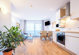 Apartment "Klementhof Nr 8" with Mountain View, Pool, Wi-Fi, Balcony & Garden