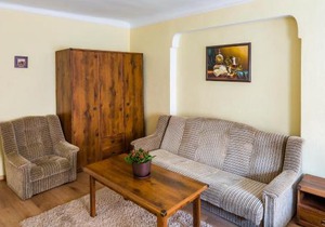 Apartment Krakivska 15