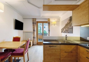 Apartment "Kriendl Nr 2" with Mountain View, Private Terrace & Wi-Fi