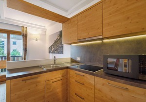 Apartment "Kriendl Nr 2" with Mountain View, Private Terrace & Wi-Fi
