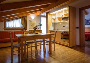 Apartment La Locanda Bilocale 4 persons with mountain view, balcony & Wi-Fi