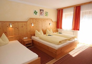 Apartment Landhaus Anton in Aschau im Zillertal - 10 persons, 3 bedrooms