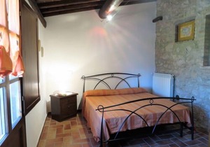 Apartment Le Colmate in Guardistallo - 3 persons, 1 bedrooms