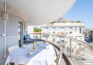 Apartment Les allées du Cap-2 by Interhome