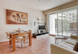 Apartment Les allées du Cap-3 by Interhome