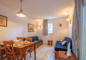 Apartment Les Grands Pins in Maubuisson - 4 persons, 1 bedrooms