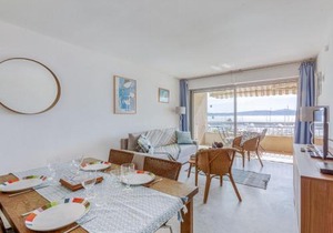Apartment Les Mimosas by Interhome
