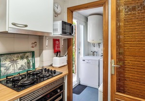 Apartment 'Londres 30' with Sea View, Wi-Fi and Air Conditioning