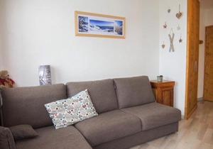 Apartment Médian 005 by Interhome