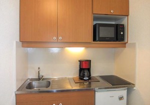 Apartment Médian 005 by Interhome
