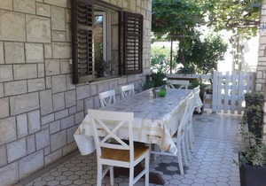 Apartment Marija - 70m from sea: A1(5) - Supetar, Island Brac, Croatia