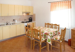 Apartment Martina - LBN376 by Interhome
