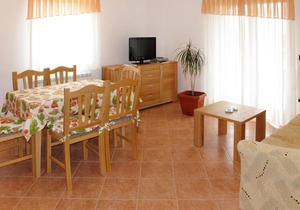 Apartment Martina - LBN376 by Interhome