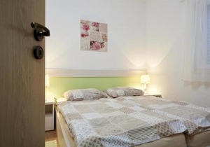 Apartment Mavarstica 17803e