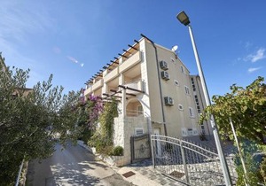 Apartment Mavarstica 17821b